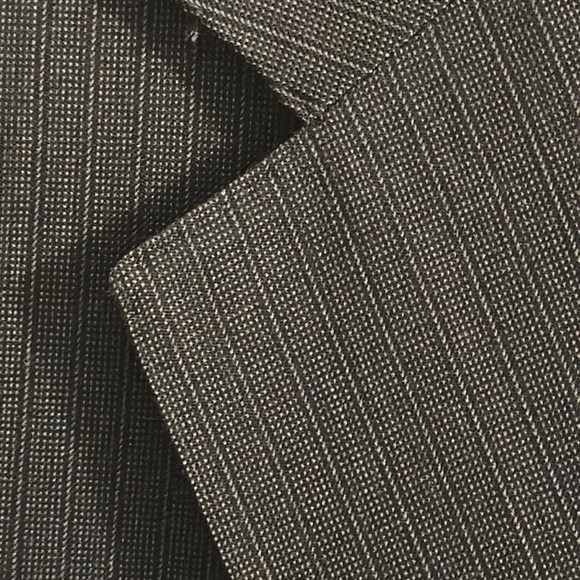 Stunning  ermenegildo zegna  2 piece suit 3 button. Beautiful Italian quality - Picture 2 of 8